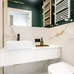 Super-apartamenty Vip Jacuzzi Iv Apartment *