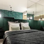 Super-apartamenty Vip Jacuzzi Iv *