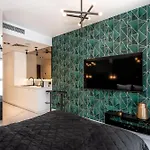 Super-apartamenty Vip Jacuzzi Iv * Posen