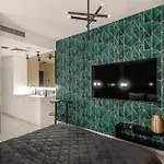 Super-apartamenty Vip Jacuzzi Iv * Posen